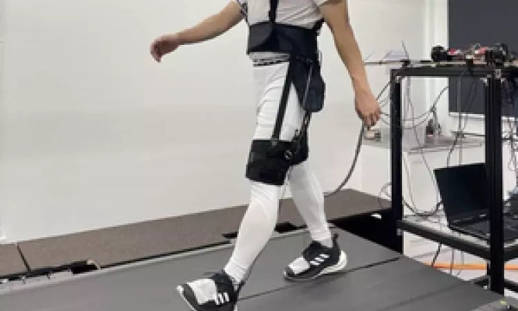New wearable robot to assist people with walking difficulties