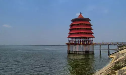 Flood warning issued to low-lying areas after 200 cusecs of water released from Chembarambakkam Lake