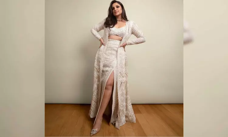 Parineeti Chopra looks dazzling in shimmery attire, pics inside