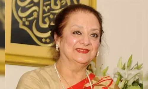 Saira Banu recounts how Mehmood asked Dilip Kumar to let her work in the film Saira Banu recounts how Mehmood asked Dilip Kumar to let her work in the film