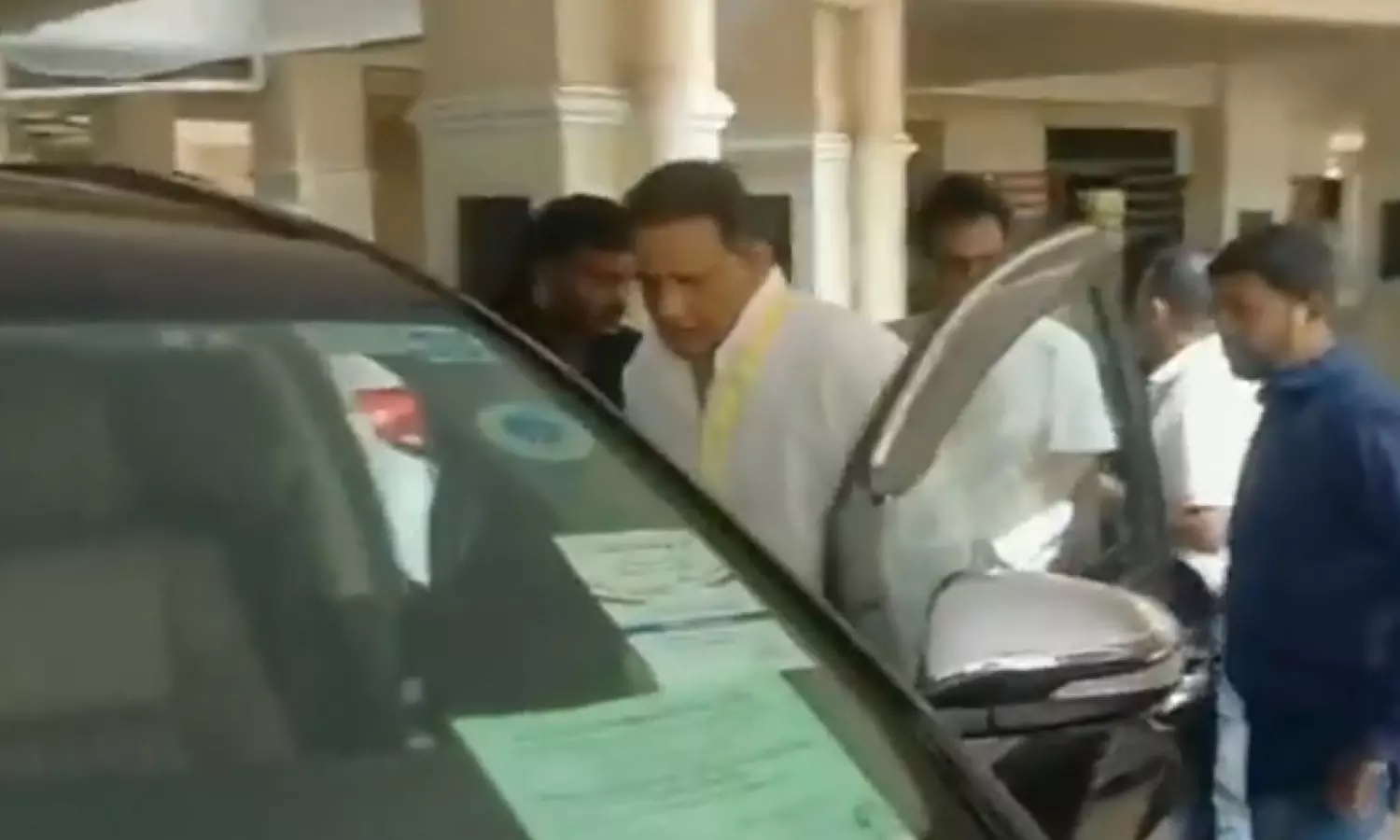 Congress leader Mohammad Azharuddin leaves from... ... Telangana Assembly Elections 2023 live: Voting concludes in Telangana Congress leader Mohammad Azharuddin leaves from... ... Telangana Assembly Elections 2023 live: Voting concludes in Telangana