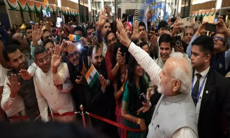Indian diaspora welcomes Modi in UAE with cheers, cultural celebrations