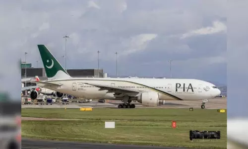 Pakistan: PIA flight escapes mid-air disaster Pakistan: PIA flight escapes mid-air disaster