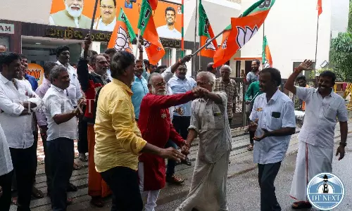Five-state election: TN BJP burst firecrackers to celebrate the victory