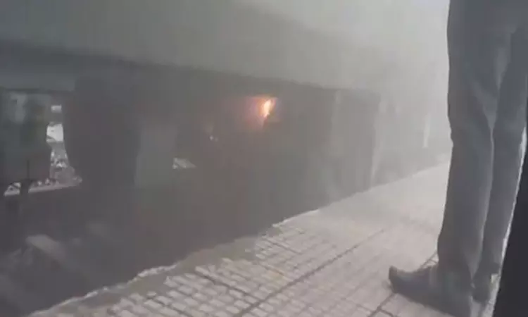 Odisha: Minor fire breaks out in Bhubaneswar-Howrah Jan Shatabdi Express Odisha: Minor fire breaks out in Bhubaneswar-Howrah Jan Shatabdi Express