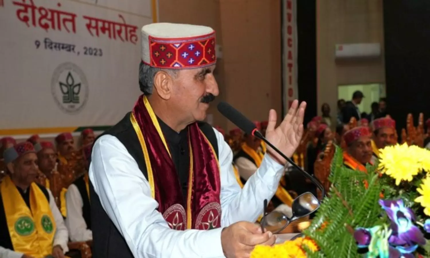 Himachal CM Sukhu confers gold medals to 23 students, announces 10k each to medalists