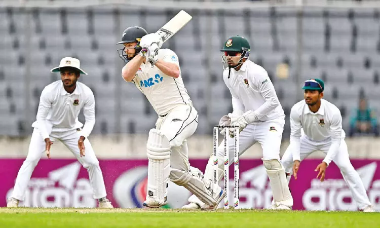 Phillips leads NZ fightback against Bangladesh on gloomy third day