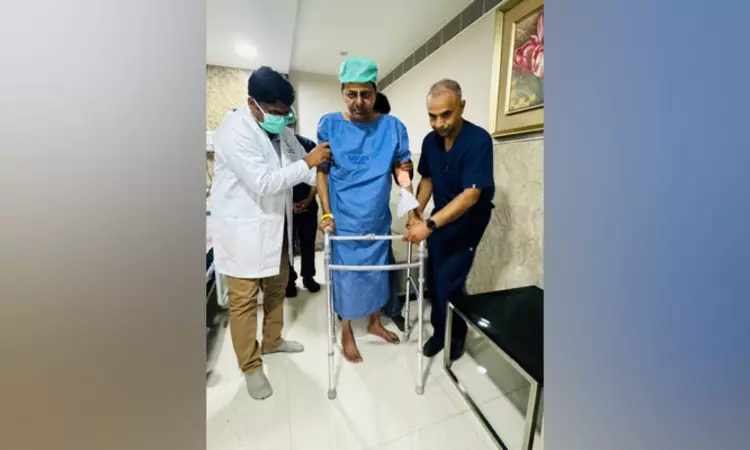 KCR starts mobilisation after hip replacement