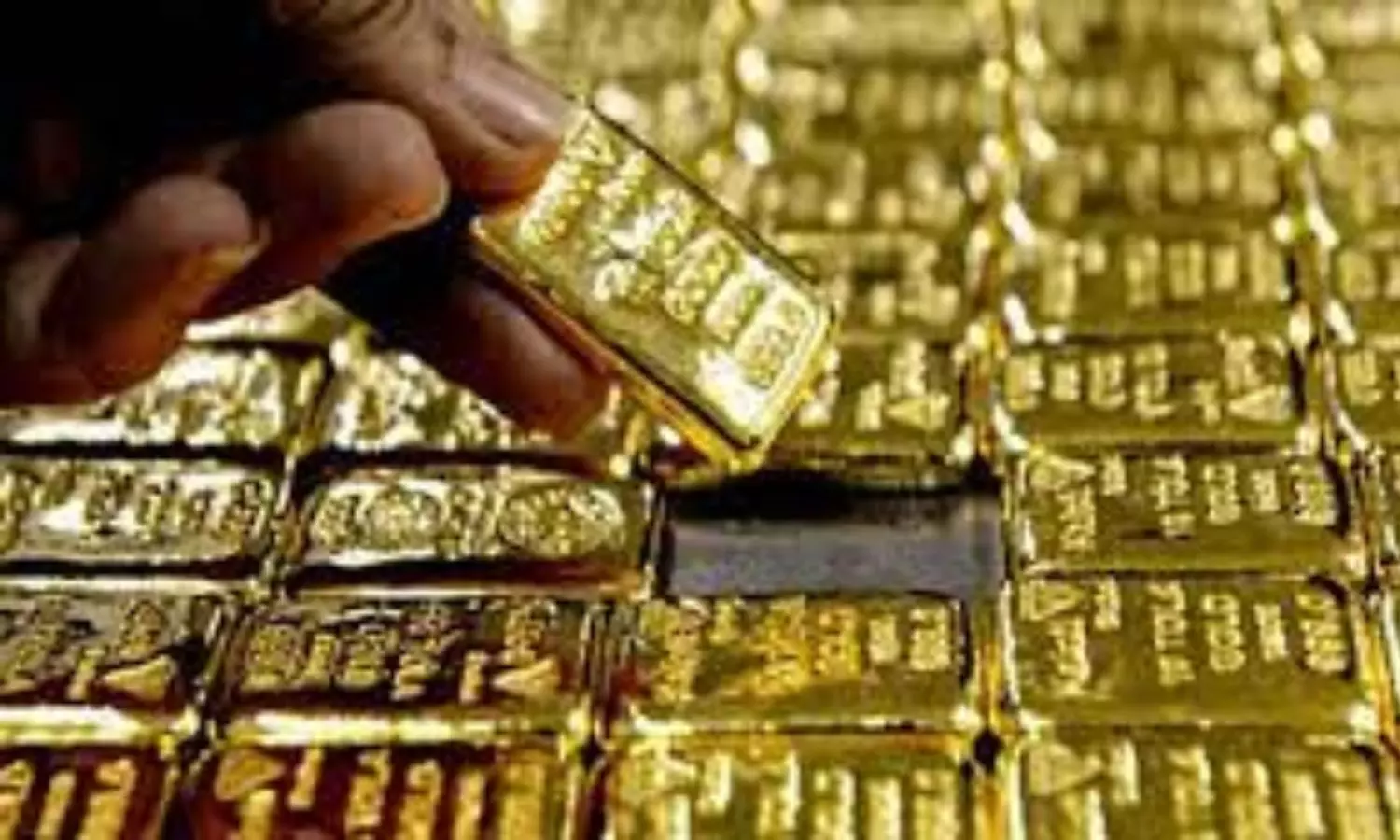 Intruders target flooded building, loot 61 sovereigns