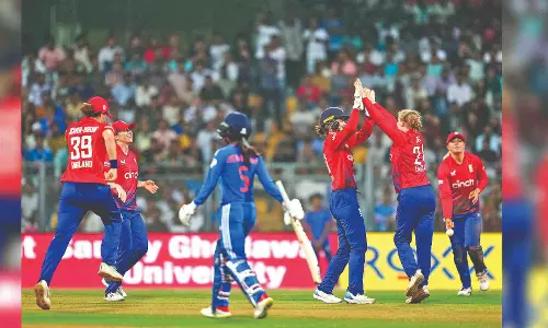 England seals series 2-0