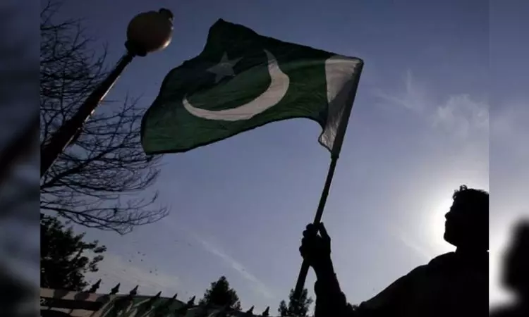 Pakistan: PML-N leader Amir Muqam suggests delay in polls by two to four weeks Pakistan: PML-N leader Amir Muqam suggests delay in polls by two to four weeks