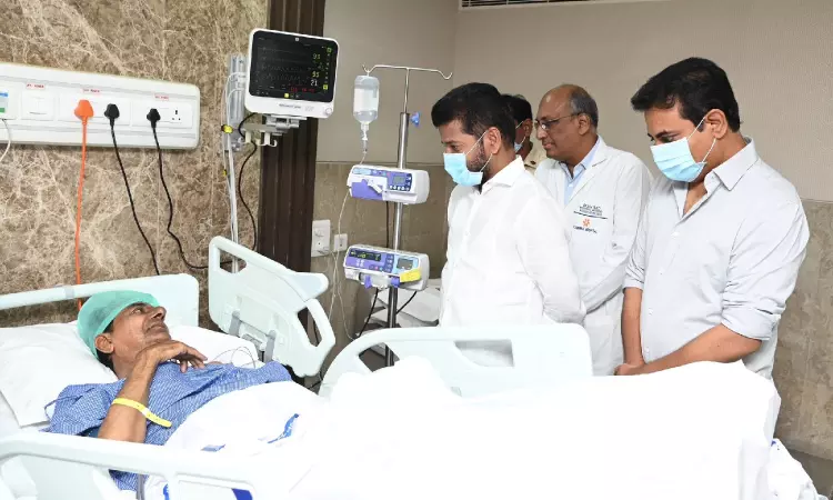 Tgana CM Revanth Reddy meeting BRS chief K Chandrasekhar Rao at Yashoda Hospital.