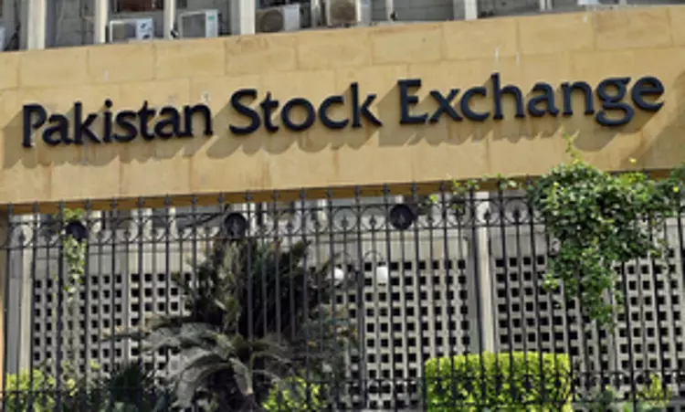 Pakistan stock market soars to all-time high