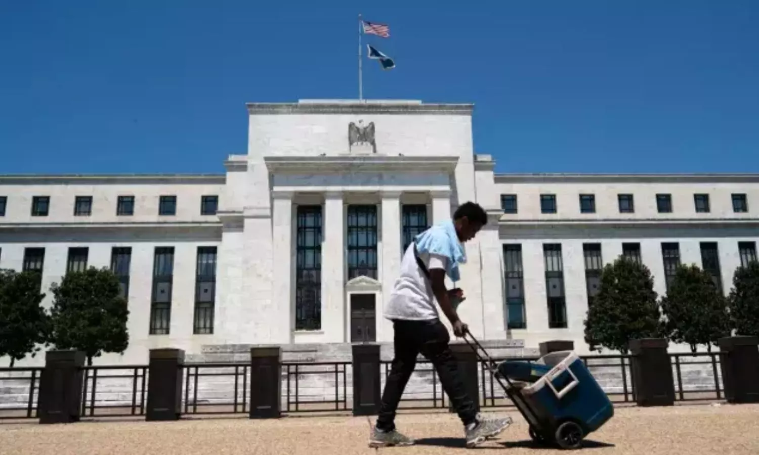 Fed is set to leave interest rates unchanged Fed is set to leave interest rates unchanged