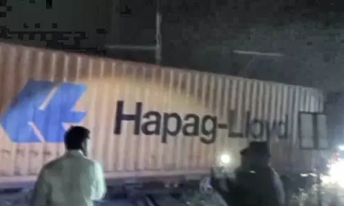 Derailed wagons of goods train removed from Kasara accident spot