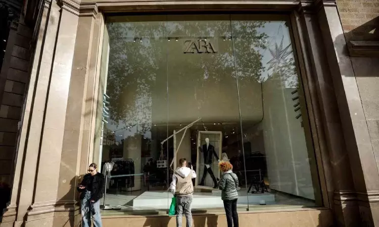 Zara pulls advert from website front page after Gaza boycott calls Zara pulls advert from website front page after Gaza boycott calls