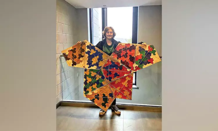 Fun with fractals: Shapeshifter: What can you do with an einstein? Fun with fractals: Shapeshifter: What can you do with an einstein?