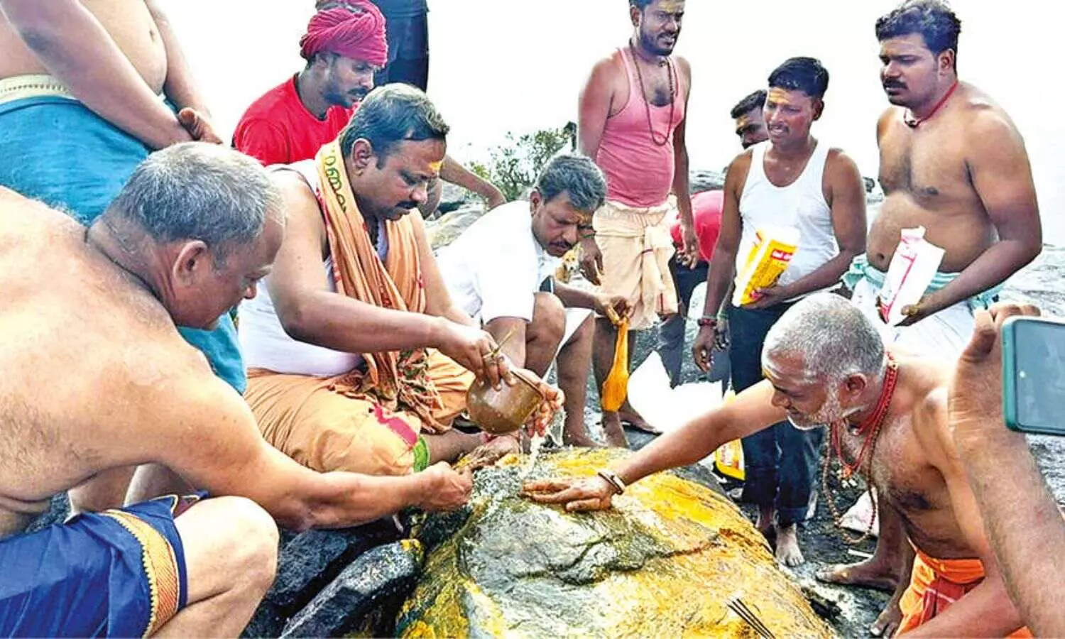Parikara pooja brings curtains down on Deepam fest
