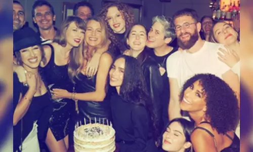 Taylor Swift celebrates birthday with Blake Lively, Gigi Hadid, Zoe Kravitz