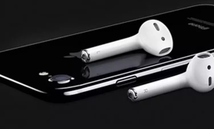 Global smart personal audio market falls 3%, Apple leads