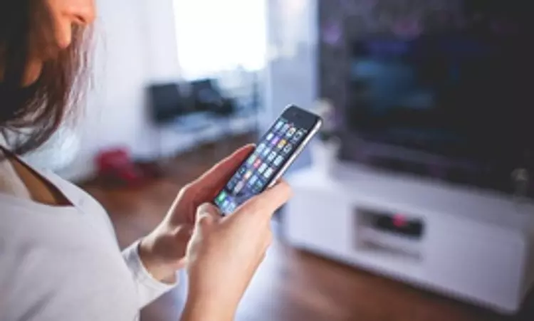 30 mins less social media use daily can make you happier, productive at work