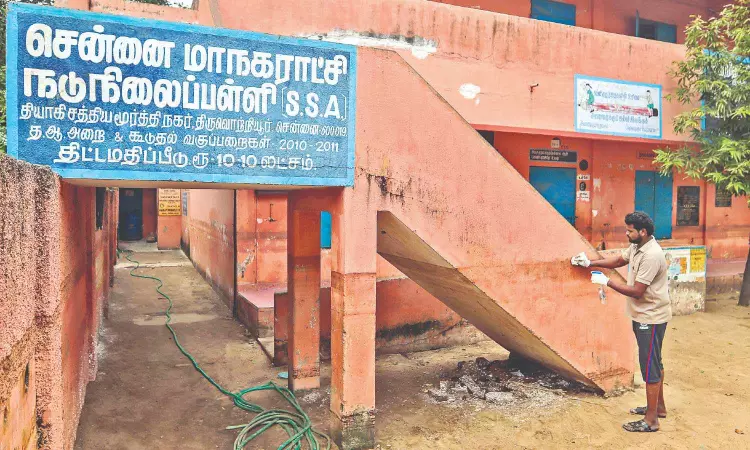 Oil in classroom: Students complain of nausea, headache Oil in classroom: Students complain of nausea, headache