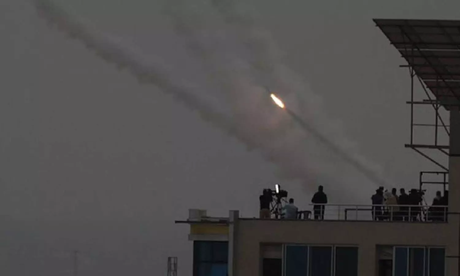 Israel hits Syrian army positions in response to missiles launched from Syria