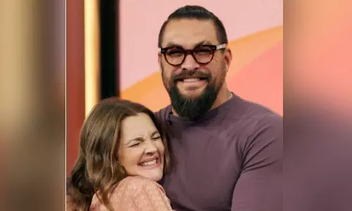 Jason Momoa, Drew pitch 50 First Dates sequel where she meets a Hawaiian man