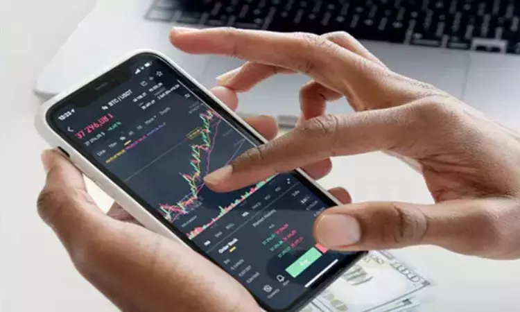 Nifty closes lower after positive opening