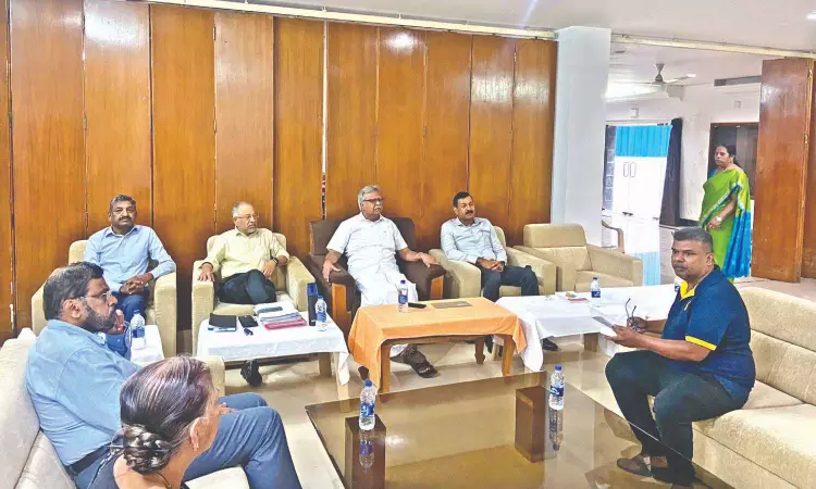 8 persons attend police commission meet, 400 submit suggestions by mail 8 persons attend police commission meet, 400 submit suggestions by mail