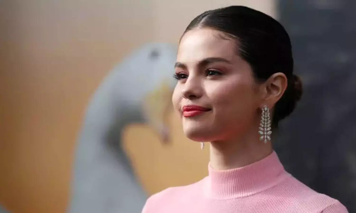 Selena Gomez announces departure from social media