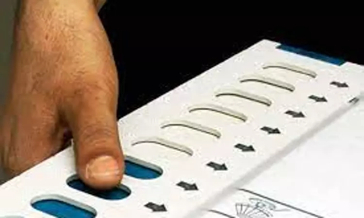 Collectorate staff ‘blink’ to questions from public on EVM
