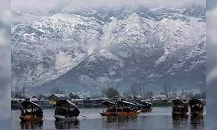 Mercury stays above freezing point at most places in Kashmir Mercury stays above freezing point at most places in Kashmir