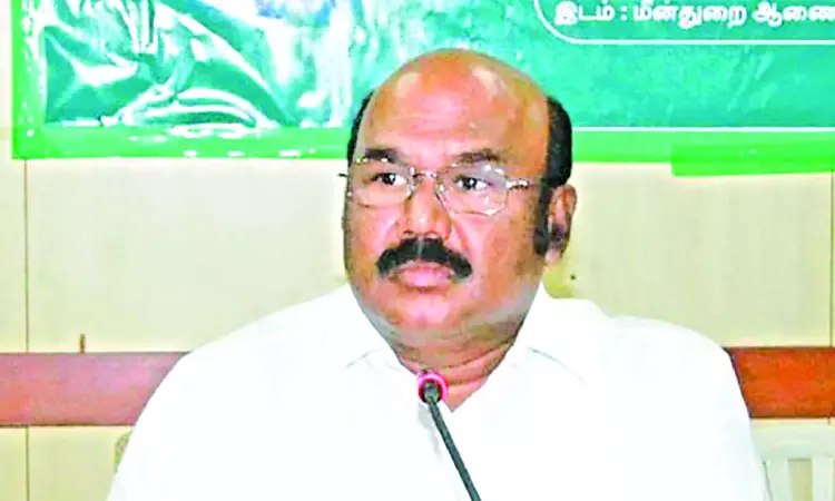 Centre, state must stop bickering and help flood-hit, says Jayakumar