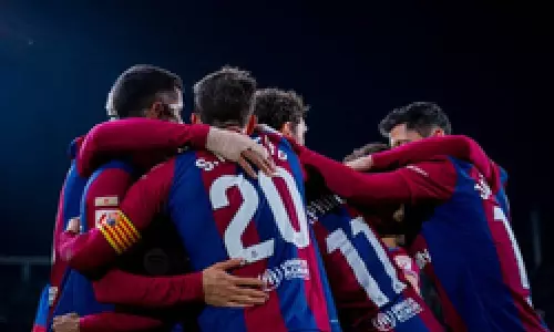 Barcelona to register goalkeeper García after league confirms long-term injury to Ter Stegen