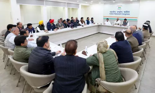 Central Govt has left no stone unturned in betraying people of J-K: Congress President