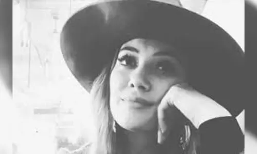 Pregnant Hilary Duff can no longer fit in her favourite denims Pregnant Hilary Duff can no longer fit in her favourite denims