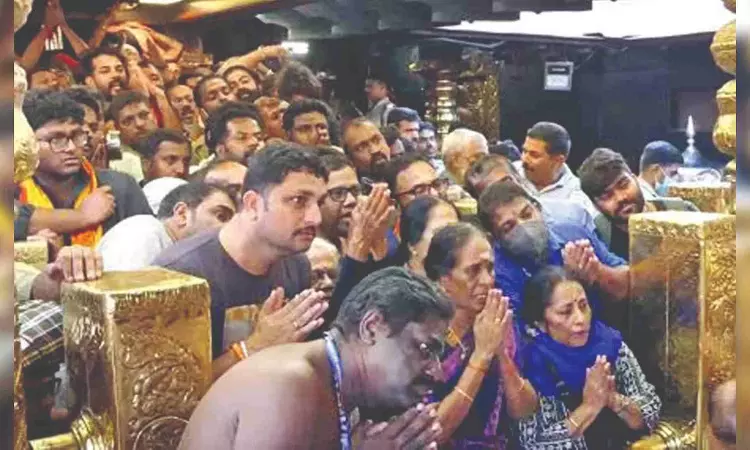 Sabarimala opens for Makaravilakku