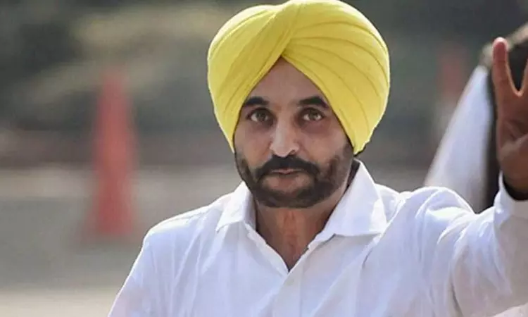 Centre rejects as baseless Manns criticism for excluding Punjab tableau from R-Day parade Centre rejects as baseless Manns criticism for excluding Punjab tableau from R-Day parade