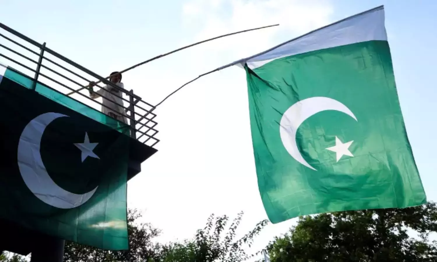 Pakistan: ECP summons applications for postal ballots for 2024 general elections