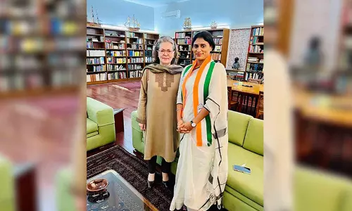 YS Sharmila calls on Sonia Gandhi after joining Congress