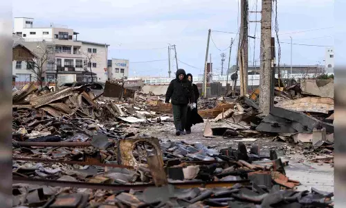 Japan quake toll hits 100, number of missing reaches 211