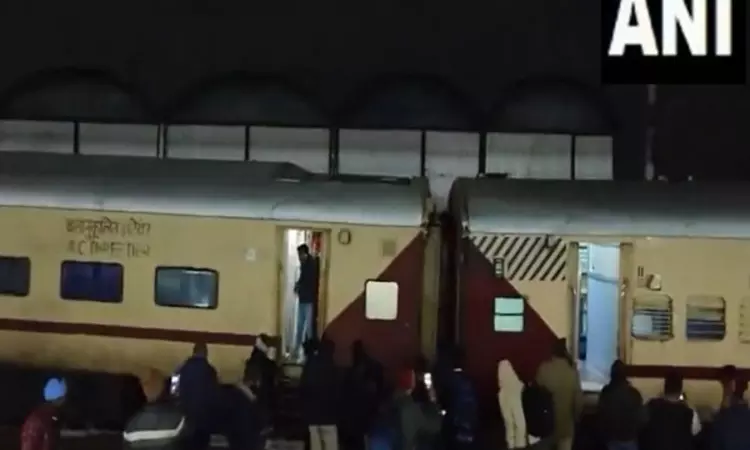 2 coaches of Bhopal-bound passenger train derail near Kota Junction, rescue ops underway 2 coaches of Bhopal-bound passenger train derail near Kota Junction, rescue ops underway
