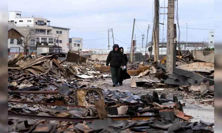 Japan quake toll hits 100, number of missing reaches 211