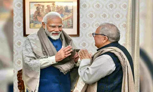 Rajasthan Governor calls on PM Modi in Jaipur