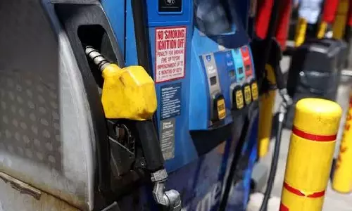 Oil slips as higher OPEC supply, Saudi price cuts offset Mideast worries