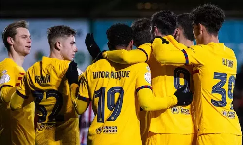 Barca edges a lowly Barbastro 3-2 to progress further