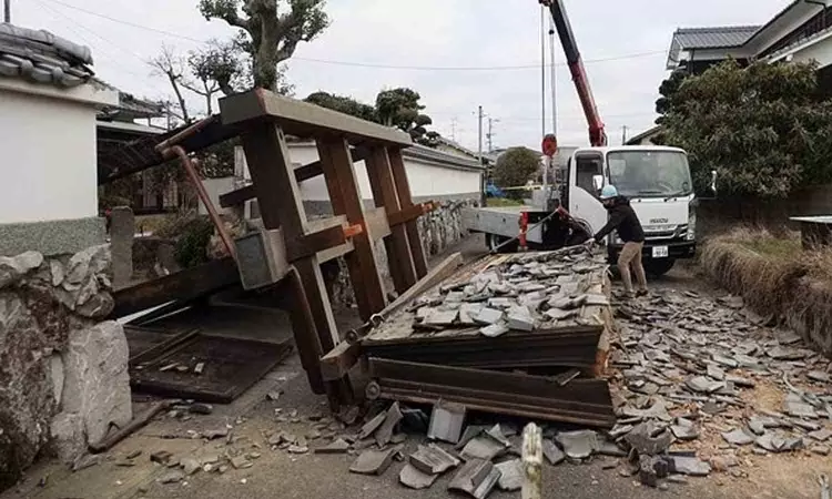 4.9-magnitude quake jolts Japan