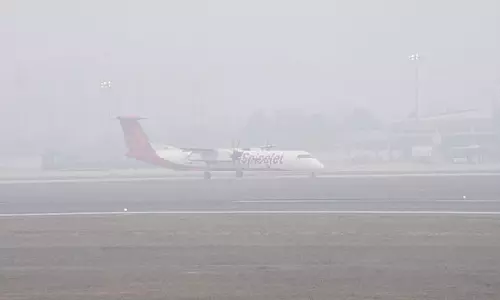 Thick fog blankets Delhi; airport area battling zero visibility