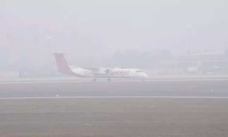 Thick fog blankets Delhi; airport area battling zero visibility